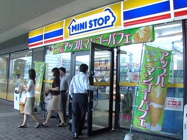 Convenience store 3