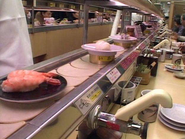 Conveyer belt of kaiten-zushi