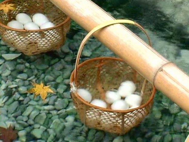 Hot spring boiled eggs 1