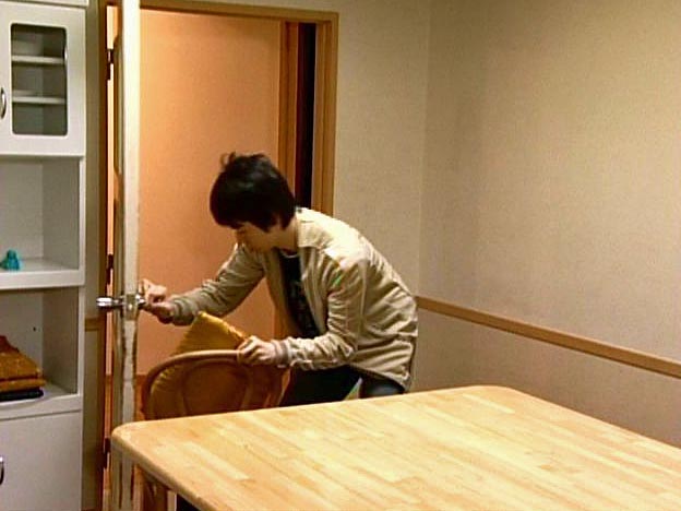 ドアを開ける
