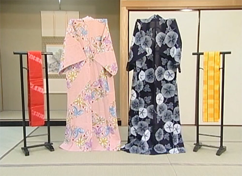 Wearing Yukata (Summer Kimono) Description Image 1