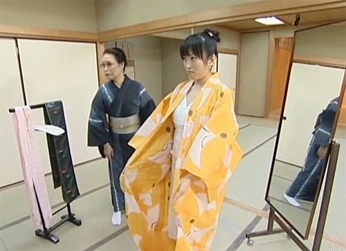 Wearing Yukata (Summer Kimono) Description Image 5